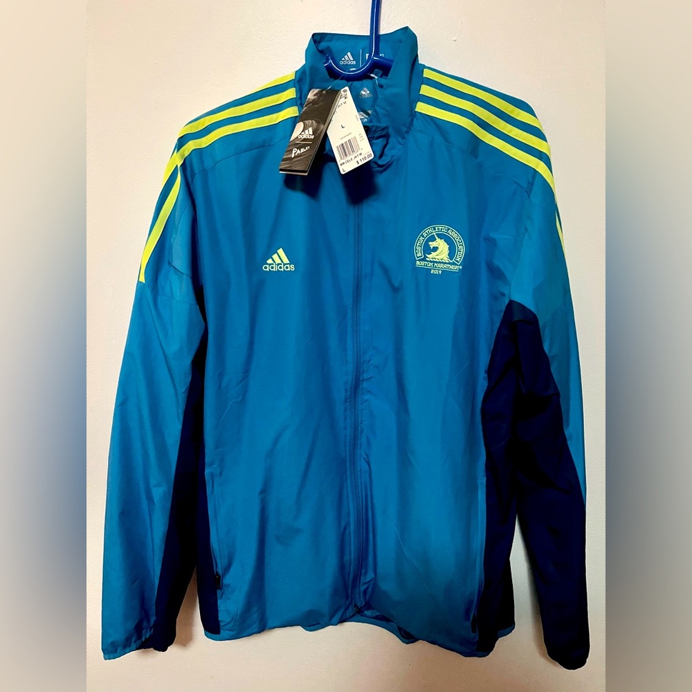 NEW Adidas 2019 Boston Marathon Blue
Windbreaker Jacket Men's Size Large